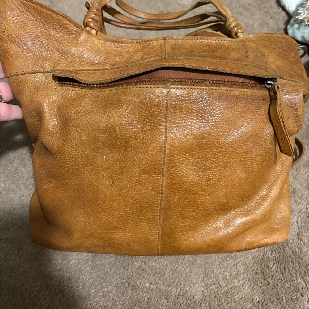 Elegant Tan Crossbody Bag - Picture 5 of 7